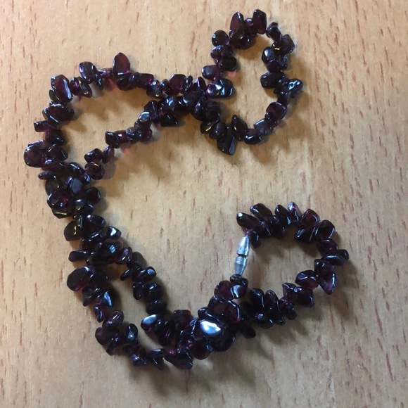 RUSSIAN GARNET beaded string necklace with clasp, approx 19” - Picture 3 of 4